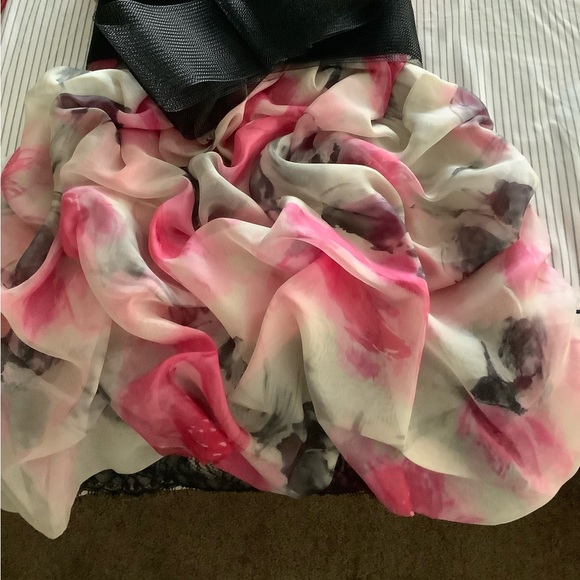 Beautiful marches Sa cocktail dress - Picture 2 of 6